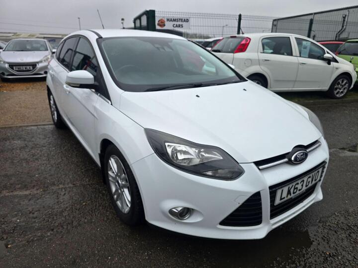 Ford Focus 1.0T EcoBoost Titanium Euro 5 (s/s) 5dr