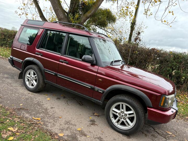 Land Rover Discovery 2.5 TD5 ES Station Wagon 5dr (5 Seats) Land Rover Discovery 2.5 TD5 ES Station Wagon 5dr (5 Seats)