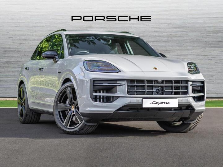 Porsche Cayenne 3.0 V6 E-Hybrid 25.9kWh Black Edition TiptronicS 4WD Euro 6 (s/s) 5dr