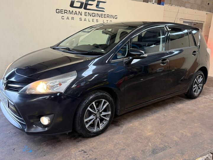 Toyota Verso 2.0 D-4D Icon Euro 5 5dr Toyota Verso 2.0 D-4D Icon Euro 5 5dr