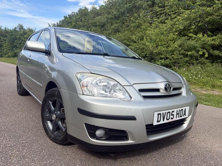 Toyota COROLLA 1.6 VVT-i T Spirit 5dr Toyota COROLLA 1.6 VVT-i T Spirit 5dr