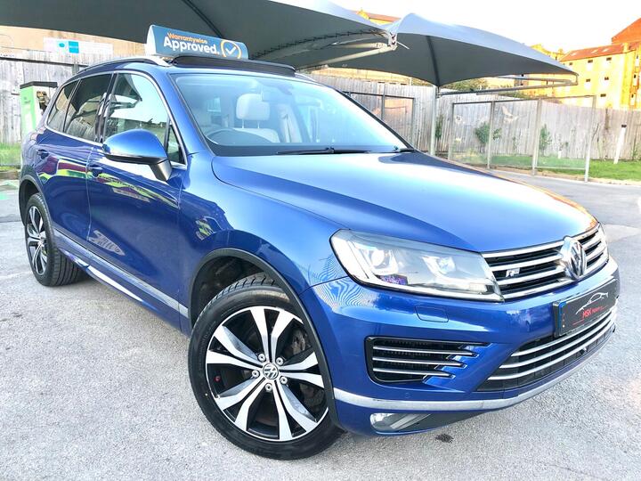 Volkswagen Touareg 3.0 TDI V6 BlueMotion Tech R-Line Tiptronic 4WD Euro 6 (s/s) 5dr Volkswagen Touareg 3.0 TDI V6 BlueMotion Tech R-Line Tiptronic 4WD Euro 6 (s/s) 5dr