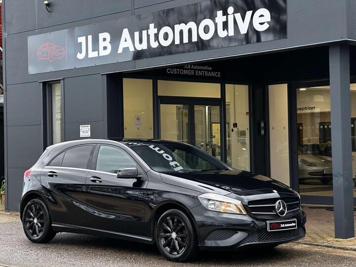 Mercedes-Benz A-CLASS 1.5 A180 CDI BlueEfficiency SE Euro 5 (s/s) 5dr