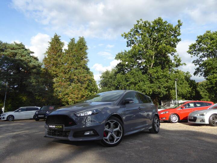 Ford Focus 2.0T EcoBoost ST-3 Euro 6 (s/s) 5dr