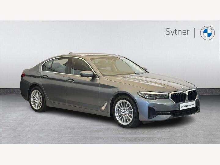 BMW 5 Series 2.0 530e 12kWh SE Steptronic XDrive Euro 6 (s/s) 4dr BMW 5 Series 2.0 530e 12kWh SE Steptronic XDrive Euro 6 (s/s) 4dr