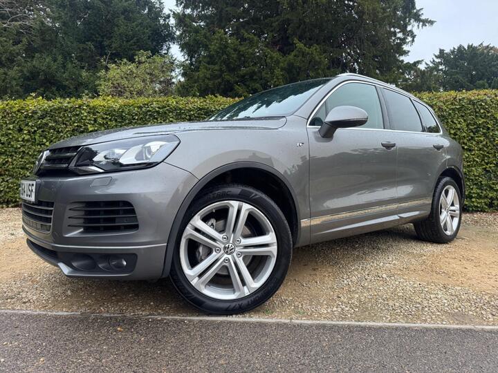 Volkswagen Touareg 3.0 TDI V6 BlueMotion Tech R-Line Tiptronic 4WD Euro 5 (s/s) 5dr