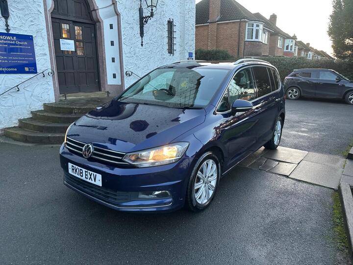 Volkswagen Touran 1.4 TSI SEL Euro 6 (s/s) 5dr Volkswagen Touran 1.4 TSI SEL Euro 6 (s/s) 5dr