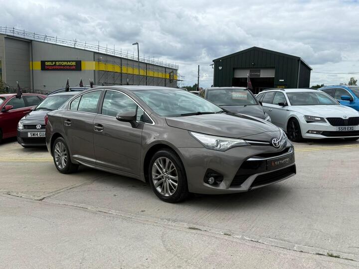 Toyota Avensis 2.0 D-4D Business Edition Euro 6 (s/s) 4dr
