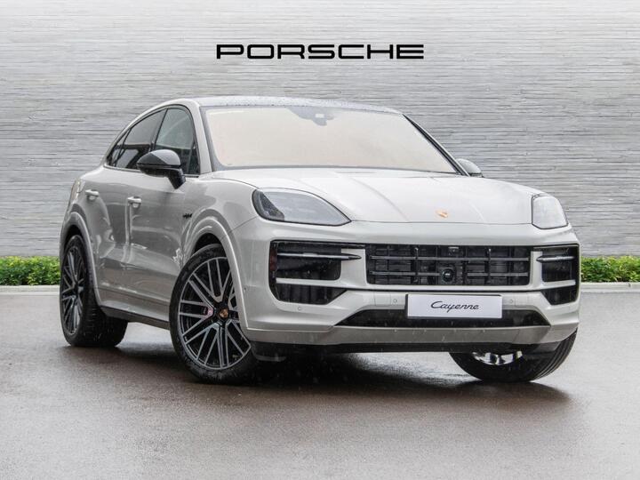 Porsche Cayenne 3.0 V6 E-Hybrid 25.9kWh Black Edition TiptronicS 4WD Euro 6 (s/s) 5dr