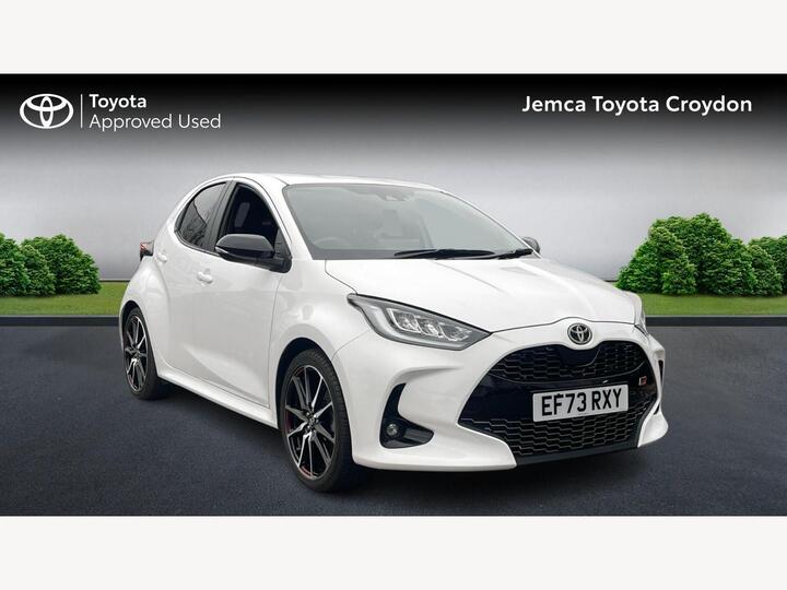 Toyota Yaris 1.5 VVT-h GR SPORT E-CVT Euro 6 (s/s) 5dr