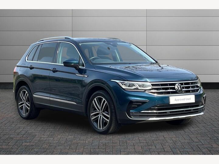Volkswagen Tiguan 2.0 TDI Elegance DSG Euro 6 (s/s) 5dr Volkswagen Tiguan 2.0 TDI Elegance DSG Euro 6 (s/s) 5dr