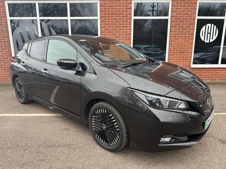 Nissan LEAF 39kWh N-Connecta Auto 5dr