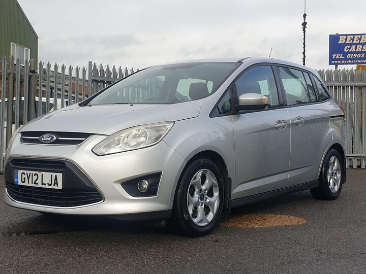 Ford Grand C-Max 1.6 TDCi Zetec Euro 5 5dr Ford Grand C-Max 1.6 TDCi Zetec Euro 5 5dr