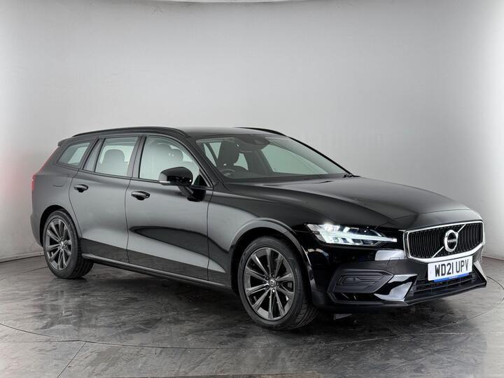 Volvo V60 2.0 B3 MHEV Momentum Auto Euro 6 (s/s) 5dr