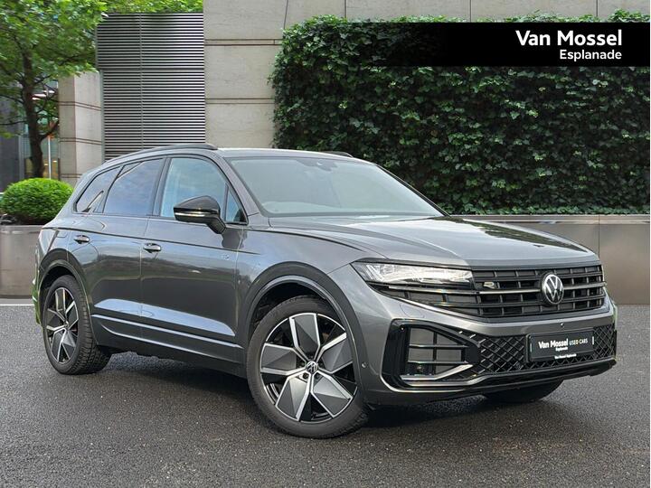 Volkswagen Touareg 3.0 TDI V6 Black Edition Tiptronic 4Motion Euro 6 (s/s) 5dr
