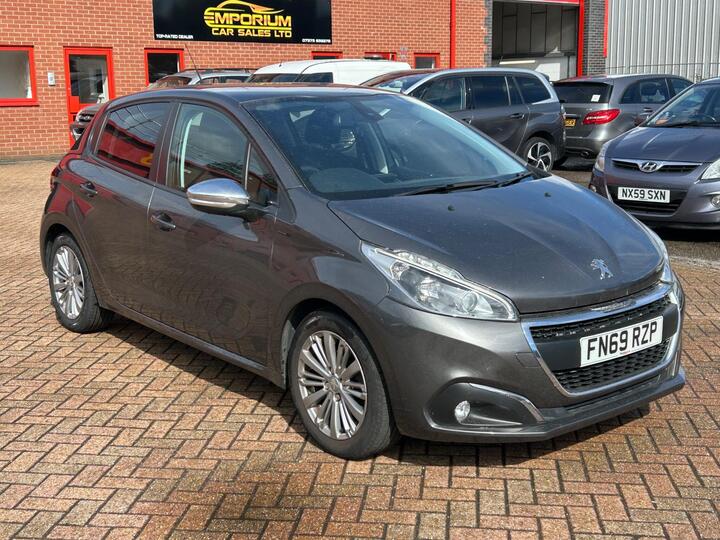 Peugeot 208 1.2 PureTech Signature Euro 6 (s/s) 5dr