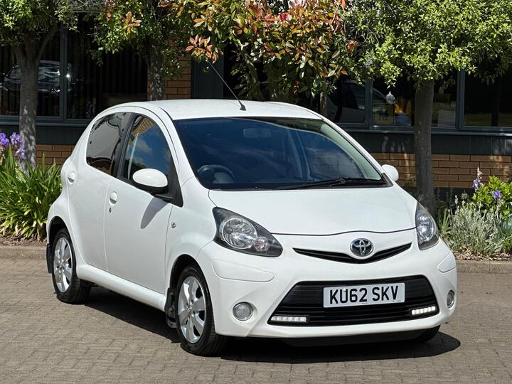Toyota AYGO 1.0 VVT-i Fire Euro 5 5dr