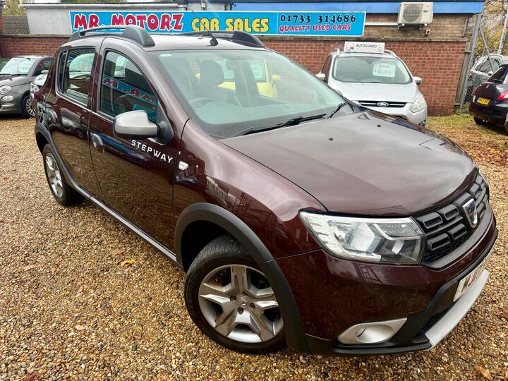 Dacia Sandero Stepway 1.5 DCi Laureate Euro 6 (s/s) 5dr Dacia Sandero Stepway 1.5 DCi Laureate Euro 6 (s/s) 5dr