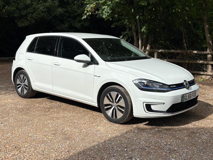 Volkswagen E-Golf 35.8kWh E-Golf Auto 5dr Volkswagen E-Golf 35.8kWh E-Golf Auto 5dr
