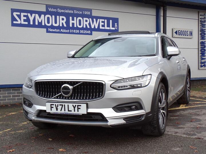 Volvo V90 Cross Country 2.0 B5 MHEV Plus Auto AWD Euro 6 (s/s) 5dr