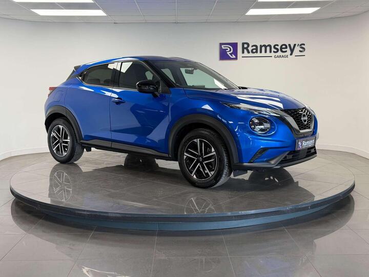 Nissan JUKE 1.0 DIG-T N-Connecta Euro 6 (s/s) 5dr Nissan JUKE 1.0 DIG-T N-Connecta Euro 6 (s/s) 5dr
