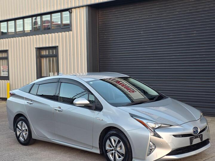 Toyota Prius 1.8 VVT-h Active CVT Euro 6 (s/s) 5dr