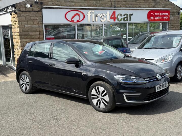 Volkswagen E-Golf 35.8kWh E-Golf Auto 5dr Volkswagen E-Golf 35.8kWh E-Golf Auto 5dr