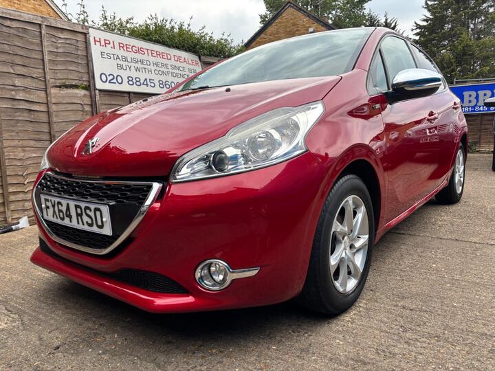 Peugeot 208 1.2 VTi Style Euro 5 5dr