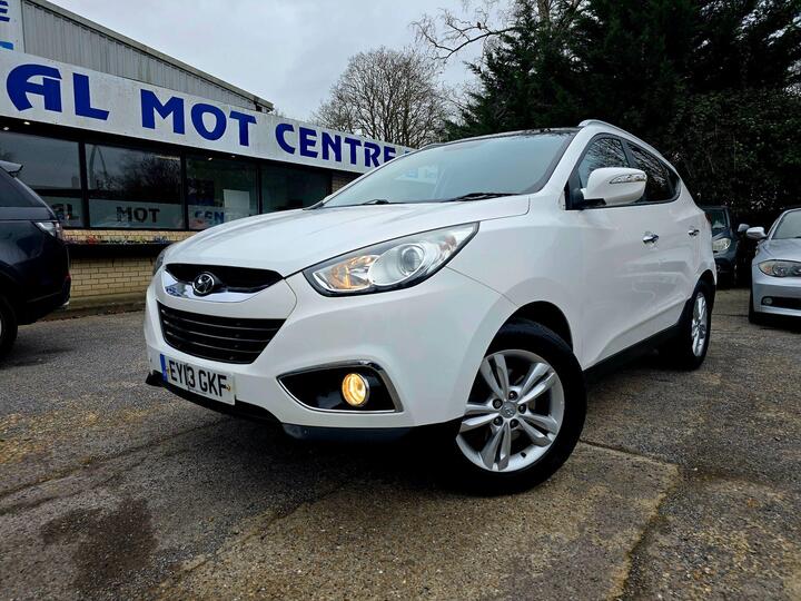 Hyundai Ix35 1.7 CRDi Premium Euro 5 (s/s) 5dr Hyundai Ix35 1.7 CRDi Premium Euro 5 (s/s) 5dr