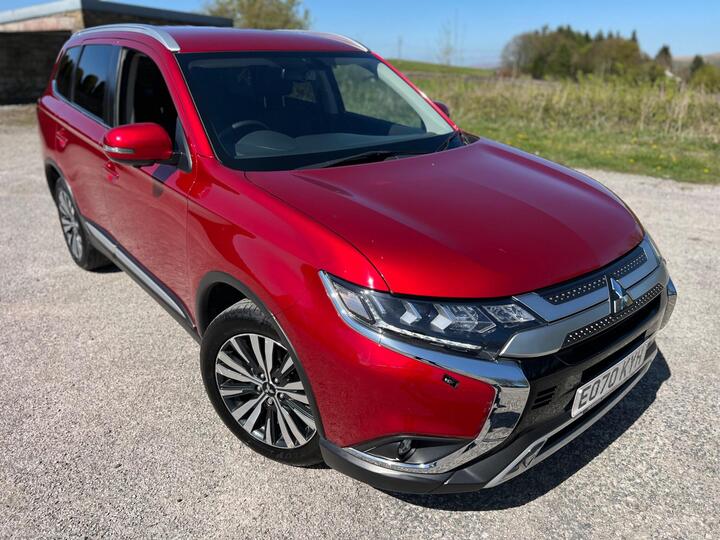 Mitsubishi Outlander 2.0 MIVEC Exceed CVT 4WD Euro 6 (s/s) 5dr Mitsubishi Outlander 2.0 MIVEC Exceed CVT 4WD Euro 6 (s/s) 5dr