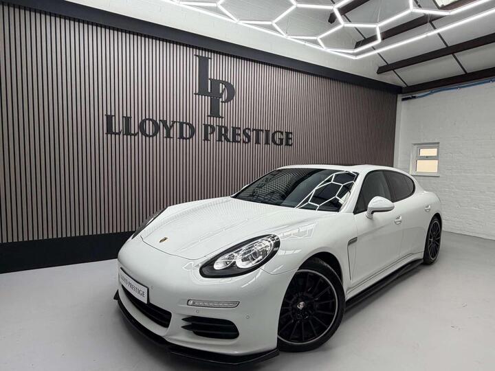 Porsche PANAMERA 3.0D V6 TiptronicS Euro 5 (s/s) 5dr