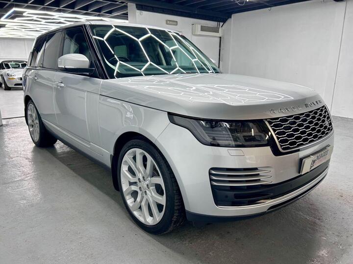 Land Rover RANGE ROVER 3.0 SD V6 Vogue Auto 4WD Euro 6 (s/s) 5dr