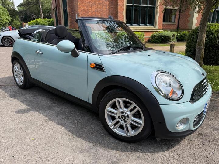 MINI Convertible 1.6 Cooper Euro 5 (s/s) 2dr