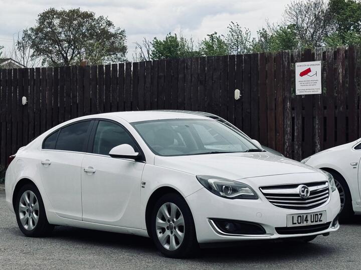 Vauxhall Insignia 1.8 16V SRi Euro 5 5dr Vauxhall Insignia 1.8 16V SRi Euro 5 5dr