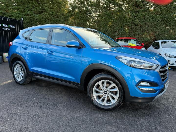 Hyundai TUCSON 1.7 CRDi Blue Drive SE Nav Euro 6 (s/s) 5dr Hyundai TUCSON 1.7 CRDi Blue Drive SE Nav Euro 6 (s/s) 5dr