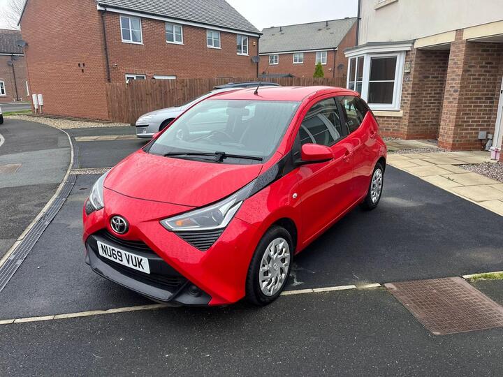 Toyota AYGO 1.0 VVT-i X-play Euro 6 5dr