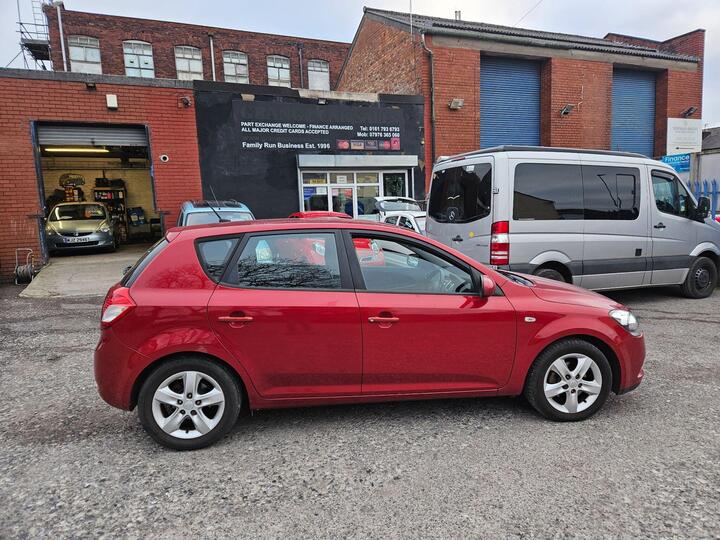 Kia Ceed 1.6 2 Auto Euro 4 5dr