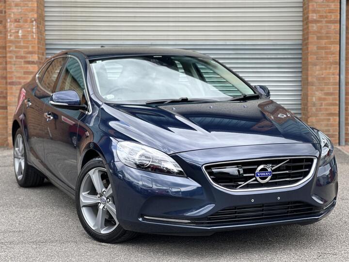 Volvo V40 1.6 T4 SE Lux Nav Hatchback 5dr Petrol Powershift Euro 5 (s/s) (180 Ps)