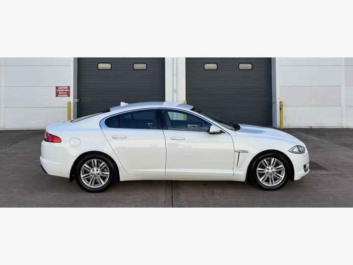 Jaguar XF 2.2d Luxury Auto Euro 5 (s/s) 4dr