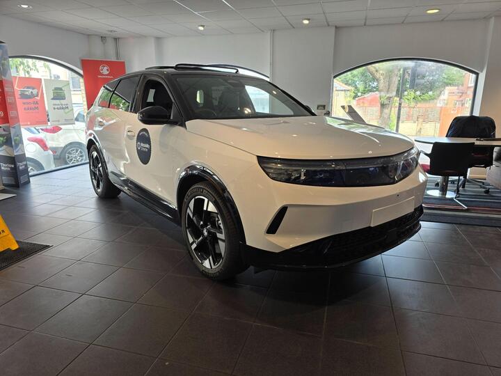 Vauxhall Grandland Electric 73kWh Ultimate Auto 5dr