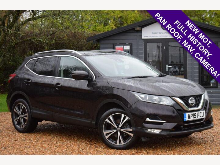 Nissan QASHQAI 1.3 DIG-T N-Connecta Euro 6 (s/s) 5dr