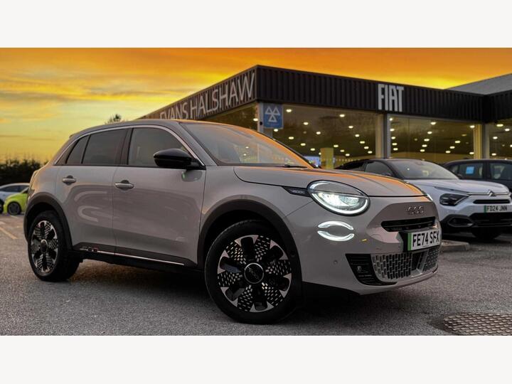 Fiat 600e ELECTRIC HATCHBACK 54kWh La Prima Auto 5dr