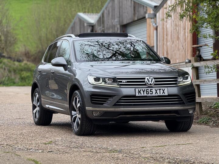 Volkswagen Touareg 3.0 TDI V6 BlueMotion Tech R-Line Tiptronic 4WD Euro 6 (s/s) 5dr