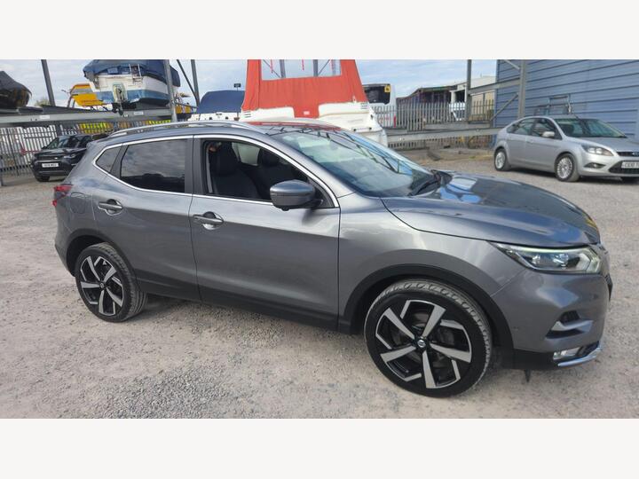 Nissan Qashqai 1.3 DIG-T Tekna Euro 6 (s/s) 5dr