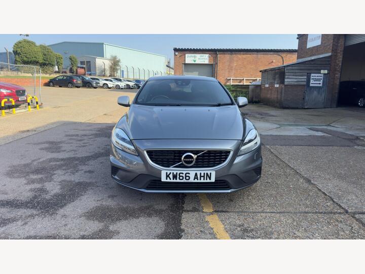 Volvo V40 2.0 D4 R-Design Pro Auto Euro 6 (s/s) 5dr