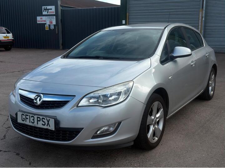 Vauxhall Astra 1.4 16v Exclusiv Euro 5 5dr