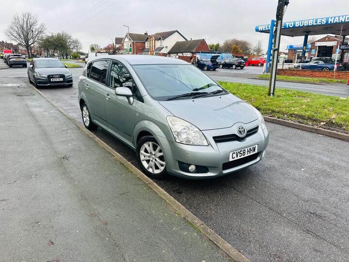 Toyota Corolla Verso 2.2 D-4D SR 5dr