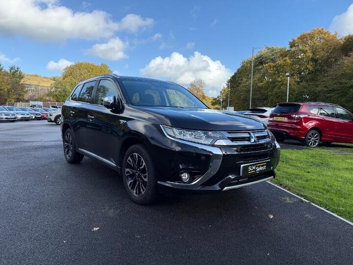 Mitsubishi Outlander 2.0h 12kWh GX4hs CVT 4WD Euro 6 (s/s) 5dr Mitsubishi Outlander 2.0h 12kWh GX4hs CVT 4WD Euro 6 (s/s) 5dr