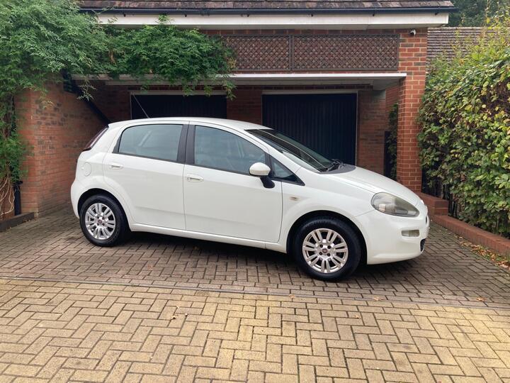 Fiat Punto 1.4 Easy Manual Euro 5 (s/s) 5dr