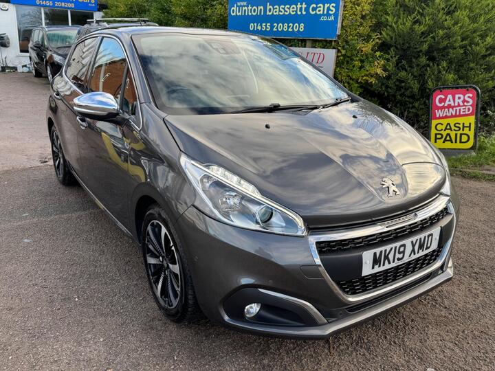 Peugeot 208 1.2 PureTech Tech Edition Euro 6 (s/s) 5dr Peugeot 208 1.2 PureTech Tech Edition Euro 6 (s/s) 5dr